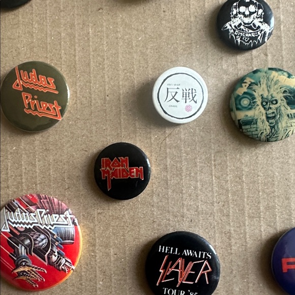 Assorted Graphic bundle  Pins Collection - Picture 4 of 13